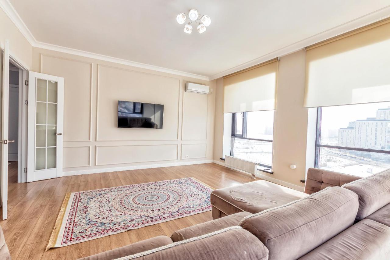 Raisson Aparthotel H346 Хан Шатыр อัสตานา ภายนอก รูปภาพ